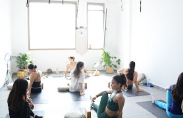 Karuna studio – yoga, pilates, aérien & soins Holistiques